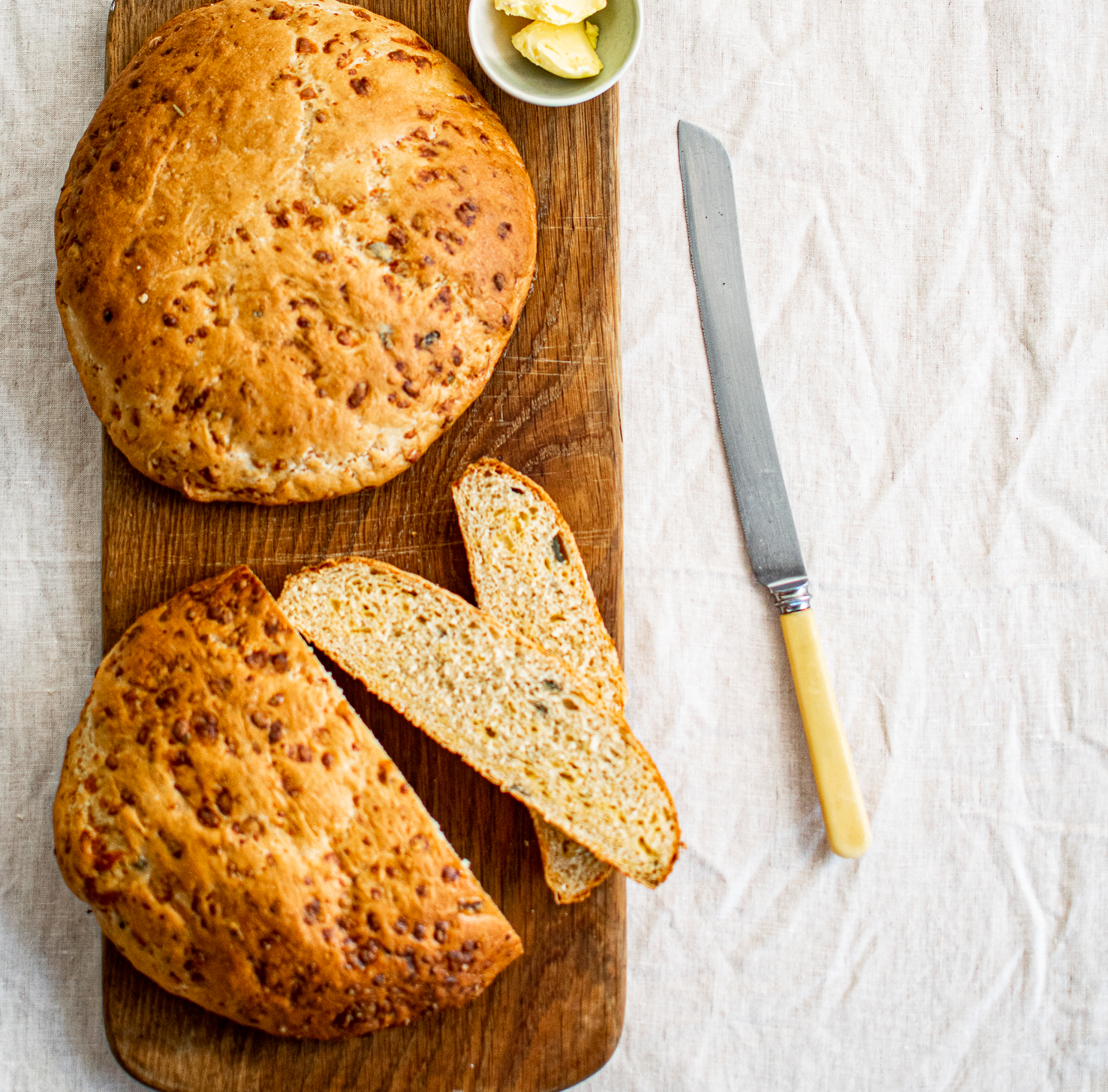 JALAPEÑO CHEDDAR BREAD