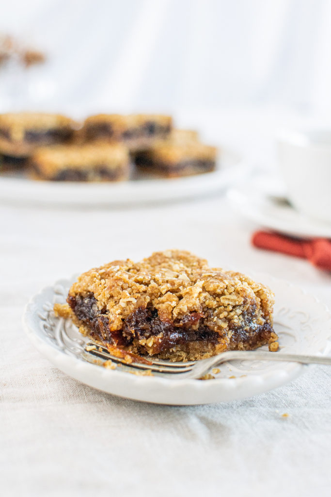 OAT & DATE SQUARES Supreme Flour