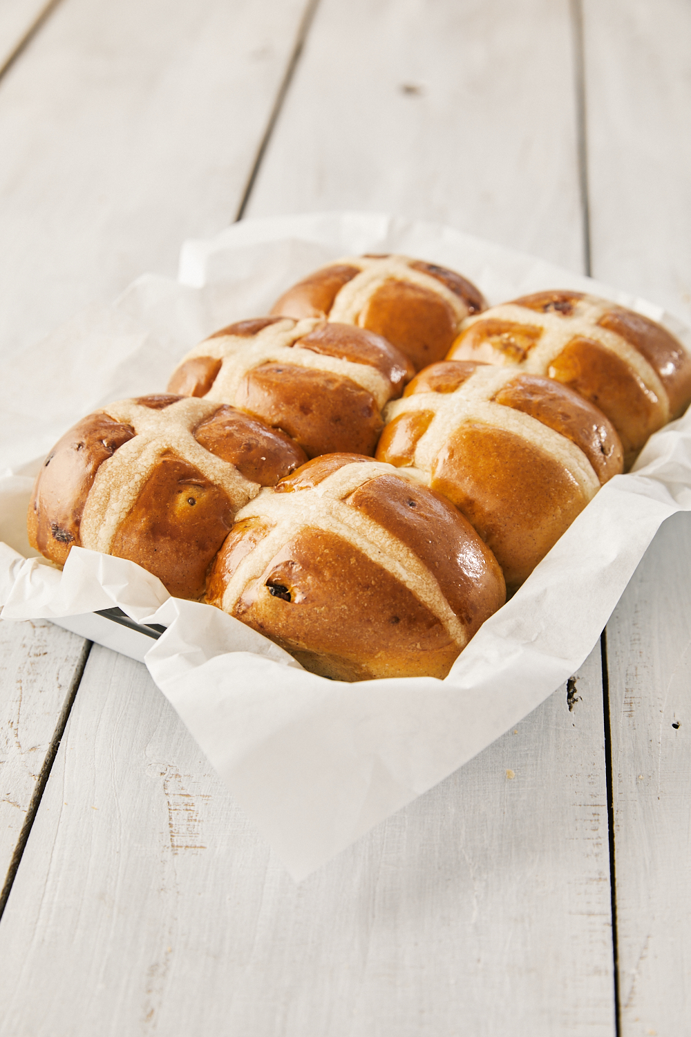 SWEET AND LIGHT HOT CROSS BUNS