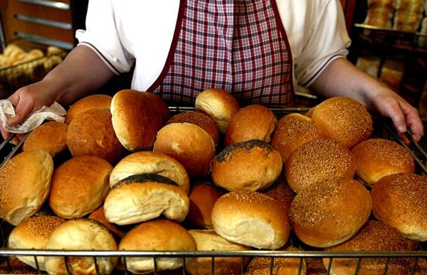 BAKERIES TO ADAPT TO NEW CONSUMPTION PATTERNS OR DIE