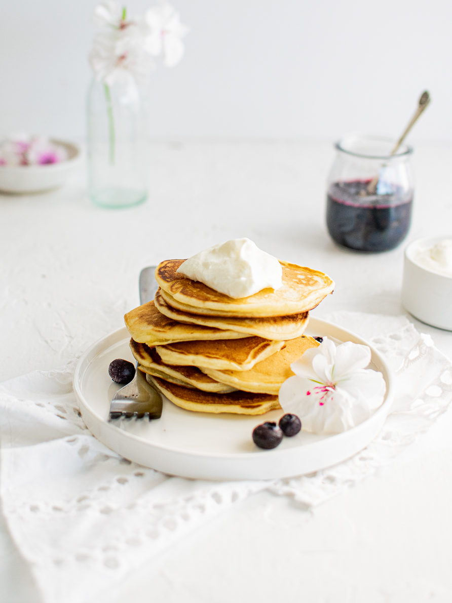 LEMON PANCAKES WITH BLUEBERRY SAUCE